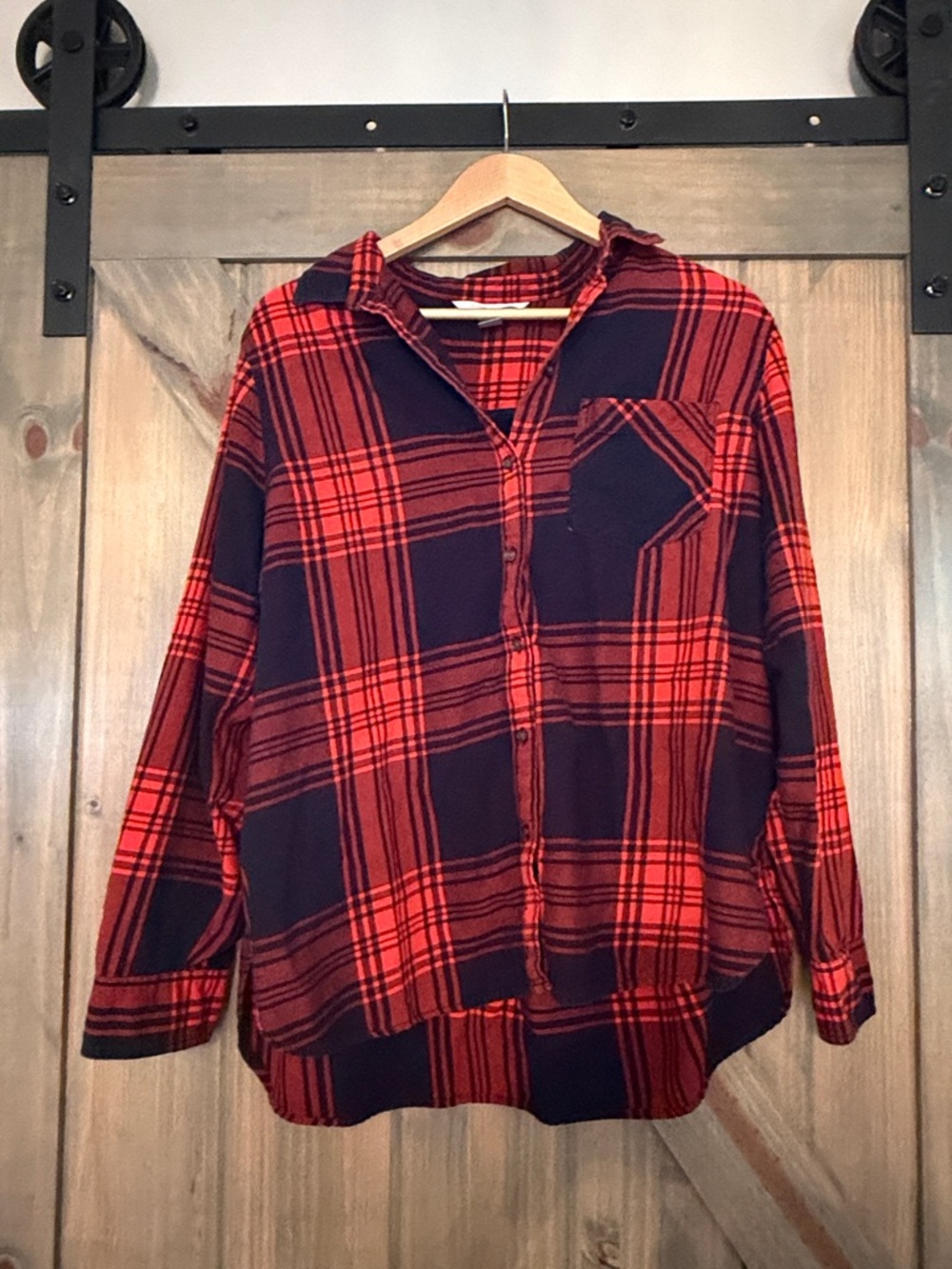 Old Navy Red and Navy Plaid Button-Down Shirt Size XL